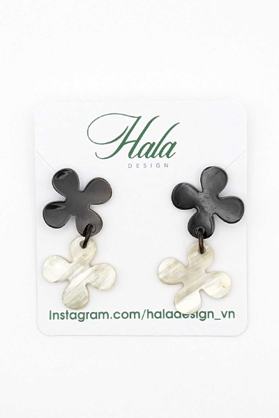 ピアス 花